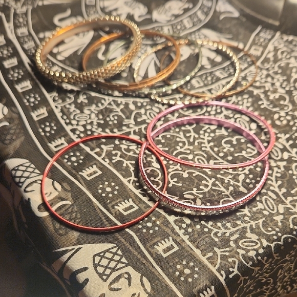 💮Chic Multicolor Slip On Bangle Set - Picture 2 of 6